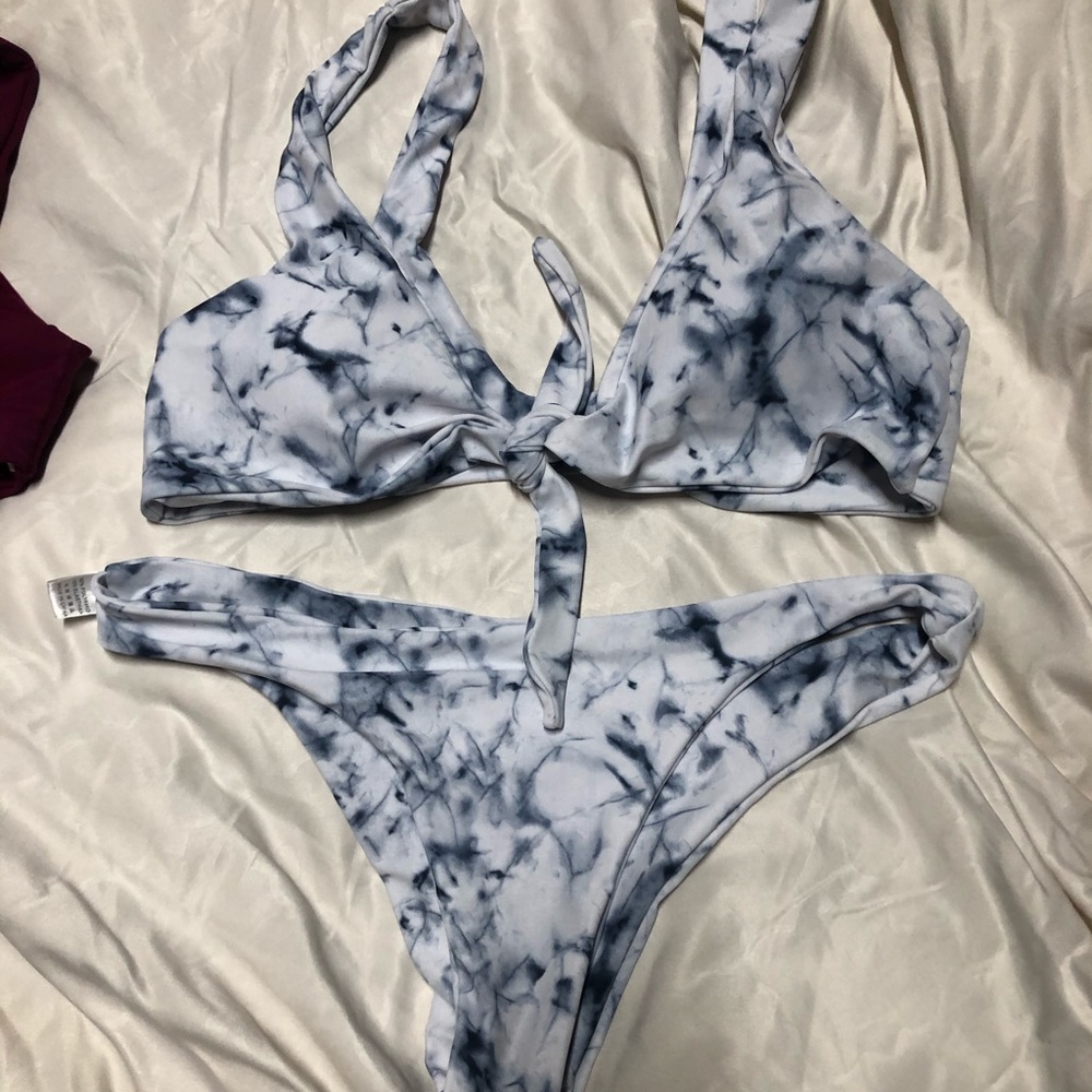 Cupshe marble bikini